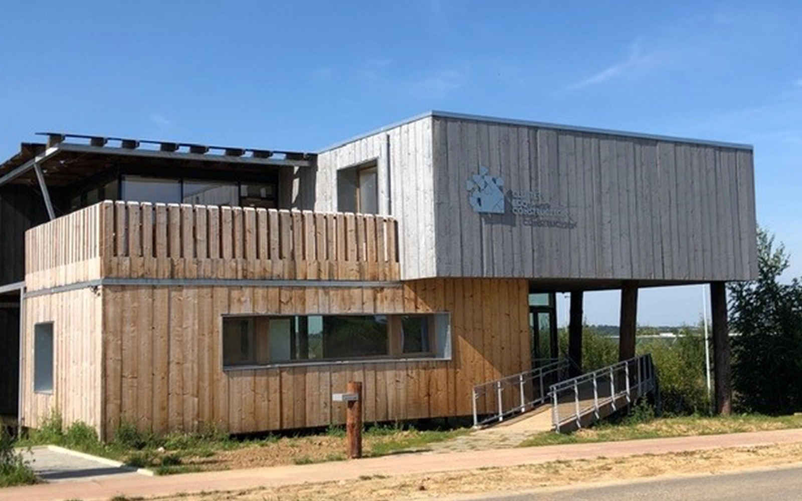 Cluster eco construction de Namur phot du batiment du Cluster Eco-construction de Namur