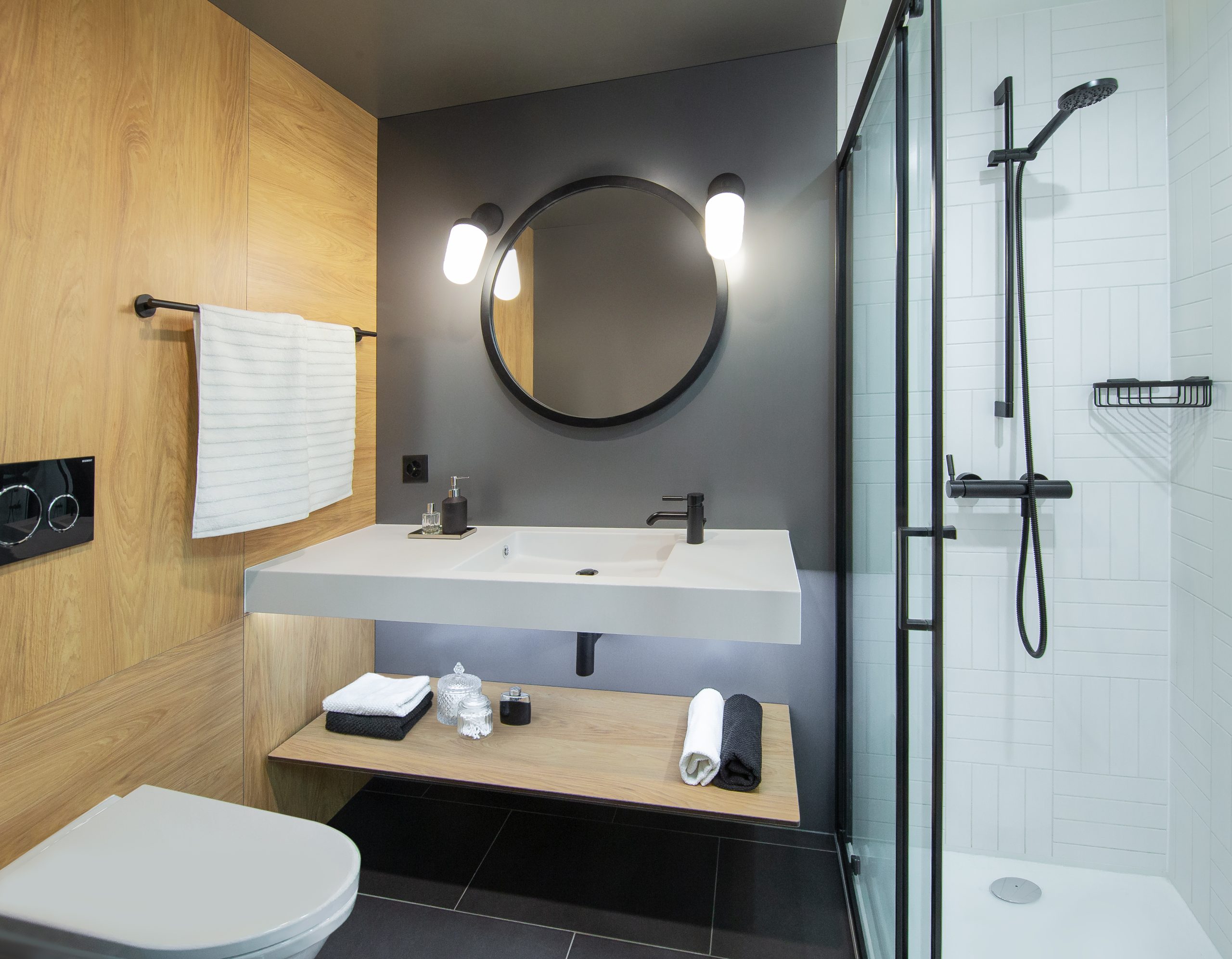 Salle de bain modèle Moxi par la société Baudet